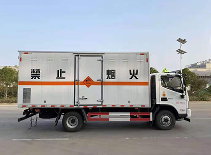 济南爆破器材运输车